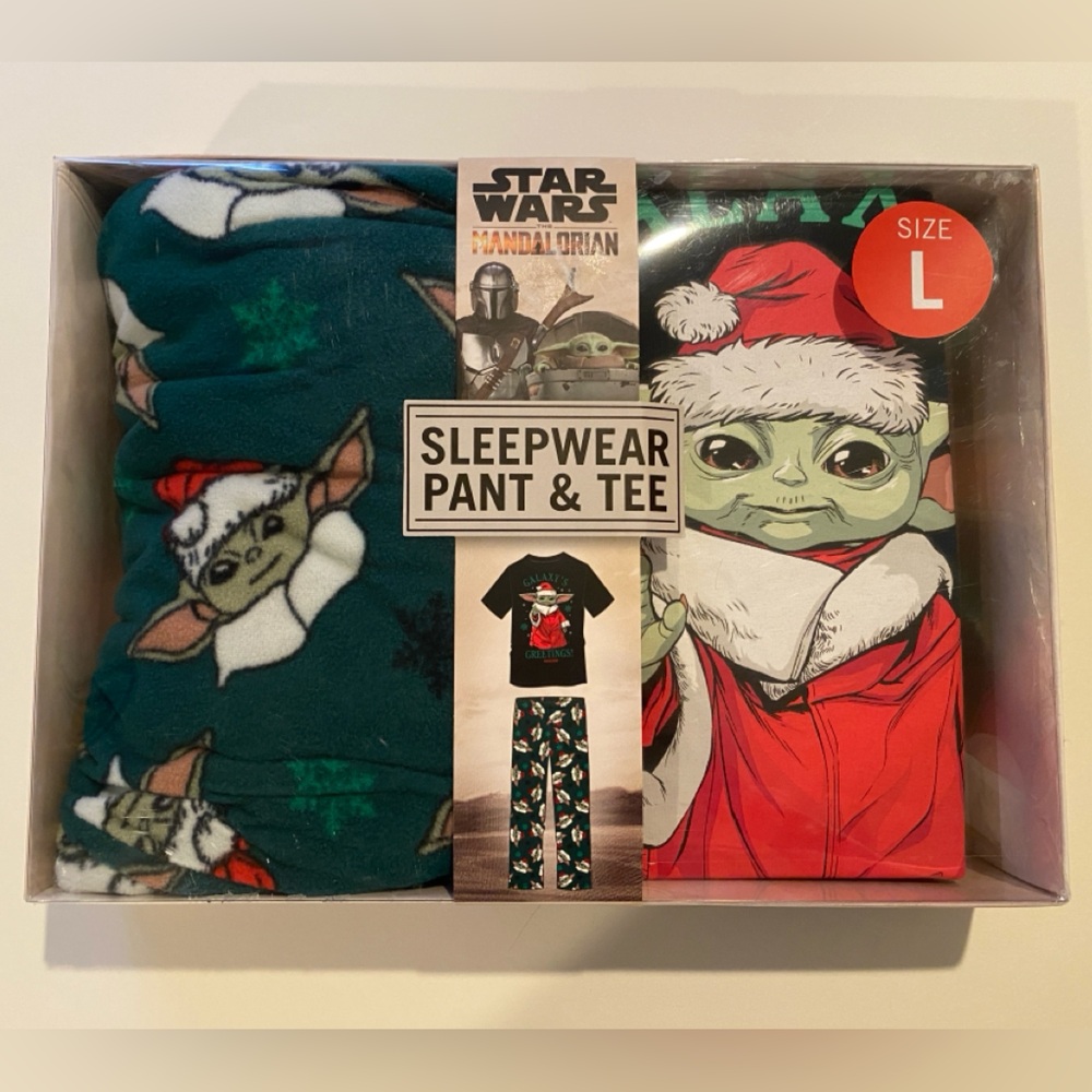 Star Wars Sleepwear Pant & Tee Set - Green size large NWT